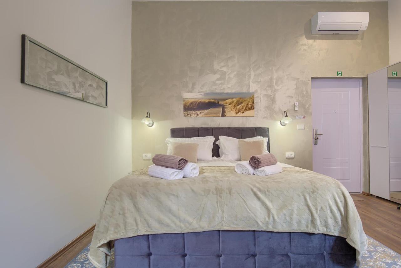 Pasko Properties Rental Pula Ngoại thất bức ảnh